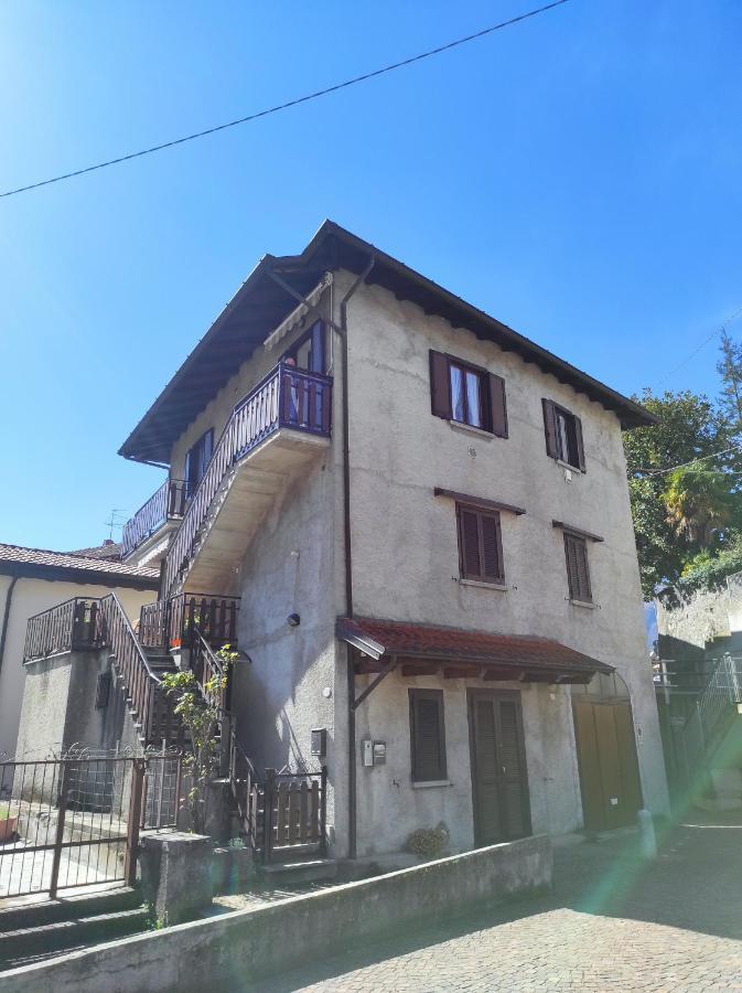 Da Giovanni E Margherita Mandello del Lario Exteriör bild